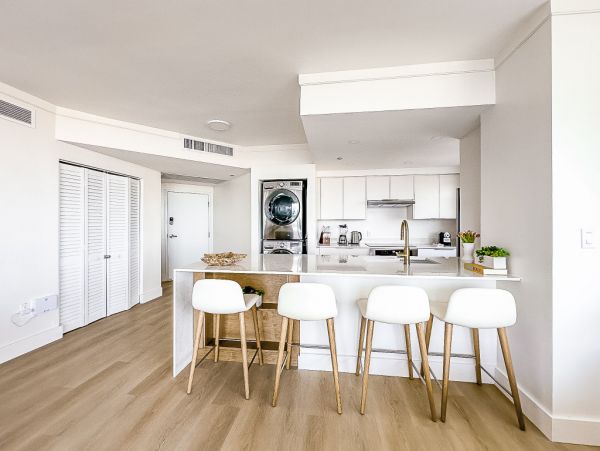 Miami One Bedroom Rental Condo with Panoramic Ocean Views