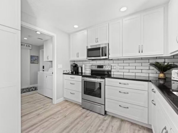 Punta Gorda 3 Bedroom Waterfront Stunning Vacation Home - Pool and Dock