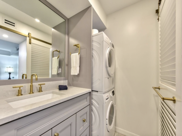 This Wonderful One bedroom Naples Offers the Wow Factor
