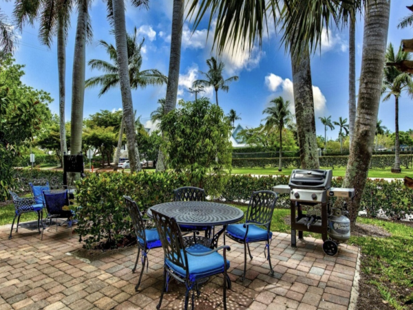 This Wonderful One bedroom Naples Offers the Wow Factor