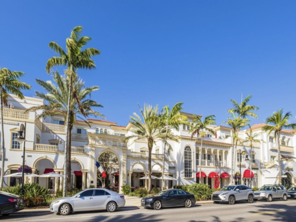 This Wonderful One bedroom Naples Offers the Wow Factor