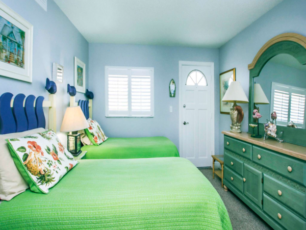 Sanibel Oasis: Gulf Proximity, Pool, and Serene Sundeck
