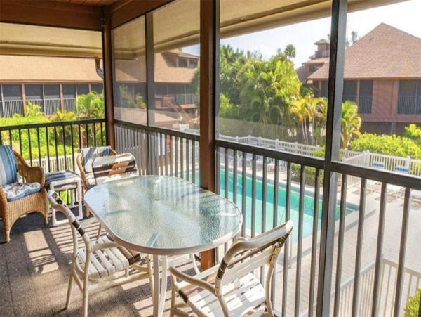 Cozy Sanibel Vacation Rental Steps from the Beach