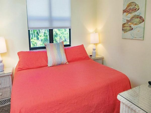 Cozy Sanibel Vacation Rental Steps from the Beach