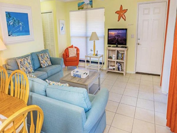 Cozy Sanibel Vacation Rental Steps from the Beach