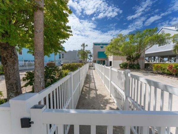 Luxury Vacation Rental in Siesta Key: Beachfront Bliss