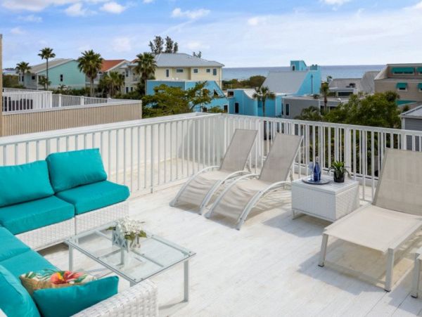 Luxury Vacation Rental in Siesta Key: Beachfront Bliss