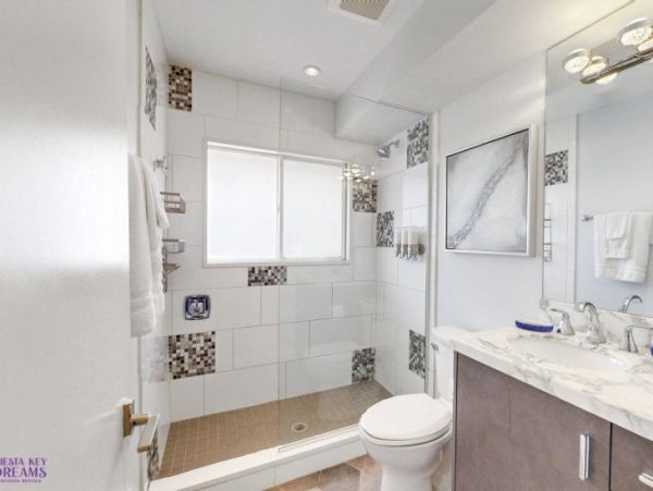 Luxury Vacation Rental in Siesta Key: Beachfront Bliss