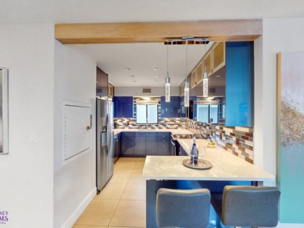 Luxury Vacation Rental in Siesta Key: Beachfront Bliss