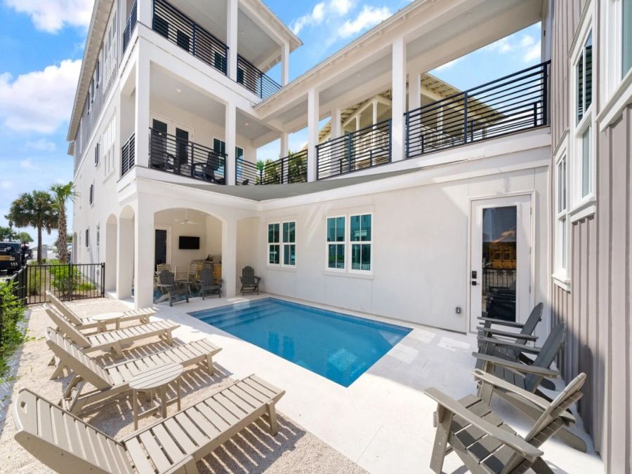 Five Bedroom Luxury Vacation Home