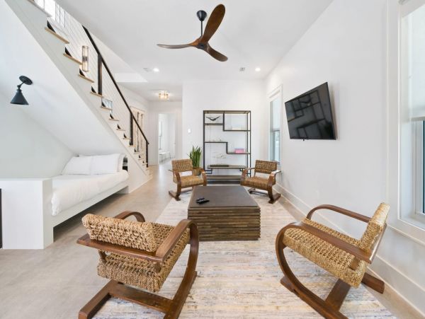 Five Bedroom Luxury Vacation Home