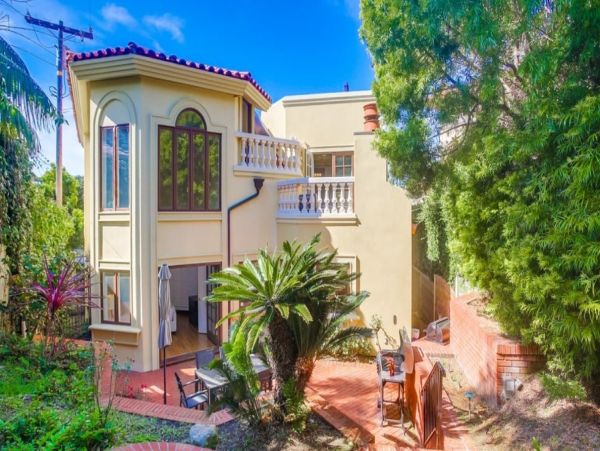 La Jolla Four Bedroom Walk to Beach Rental Home