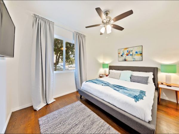 Stunning Oceanfront Vacation Rental in La Jolla Village