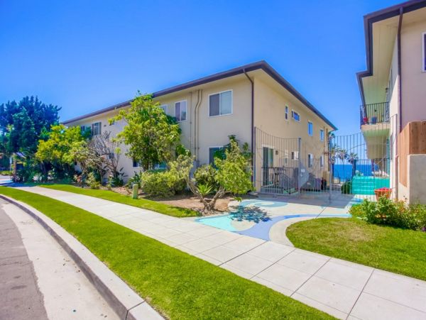 Stunning Oceanfront Vacation Rental in La Jolla Village