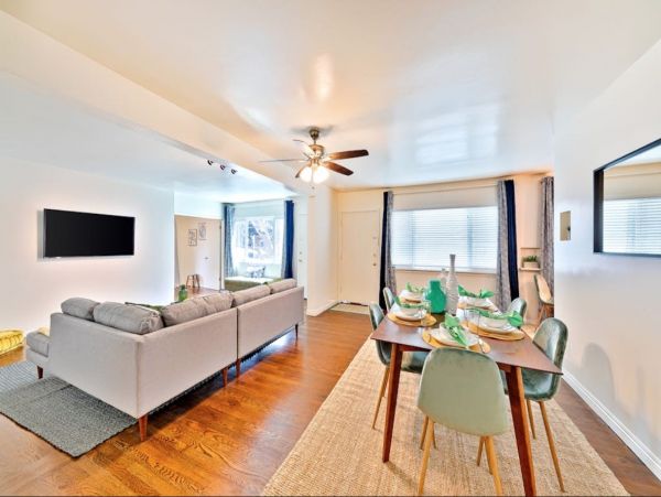 Stunning Oceanfront Vacation Rental in La Jolla Village