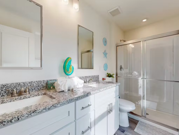 4-Bdrm Vacation Home Perfect for 2 Families w/ Pool in Cape Coral