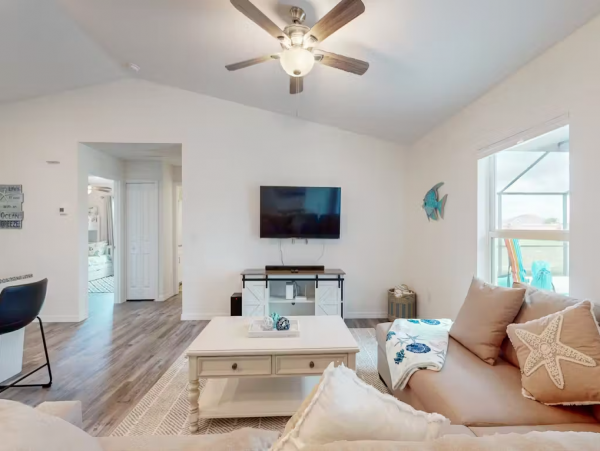 4-Bdrm Vacation Home Perfect for 2 Families w/ Pool in Cape Coral