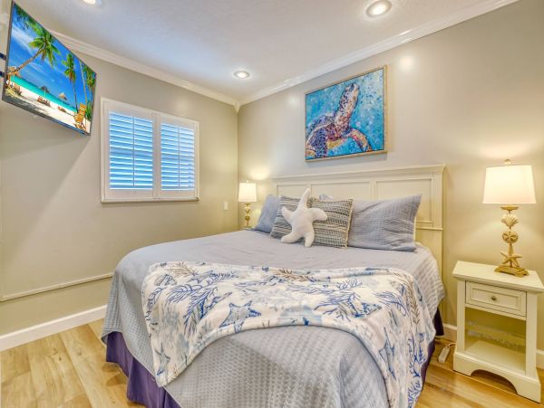 Redington Shores Top Floor Condo Unobstructed Beach Views