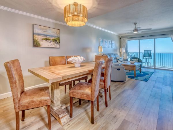 Redington Shores Top Floor Condo Unobstructed Beach Views