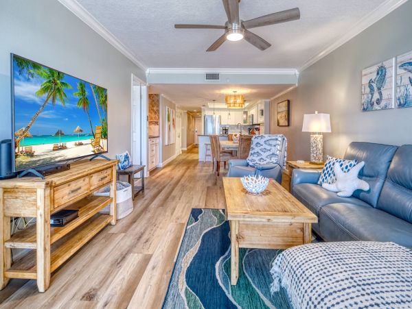 Redington Shores Top Floor Condo Unobstructed Beach Views