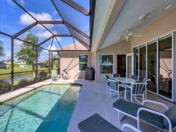 Relaxing Manasota Key Retreat with Pool & Sunset Views