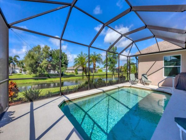 Relaxing Manasota Key Retreat with Pool & Sunset Views