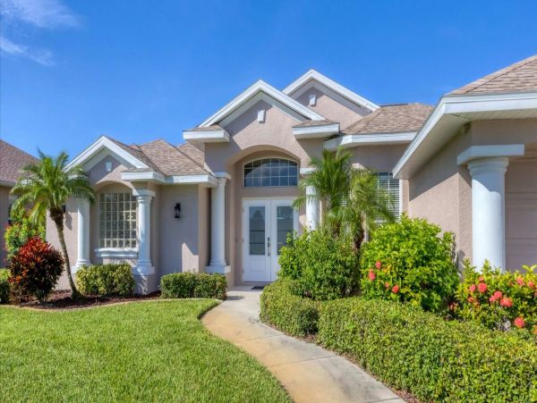 Relaxing Manasota Key Retreat with Pool & Sunset Views