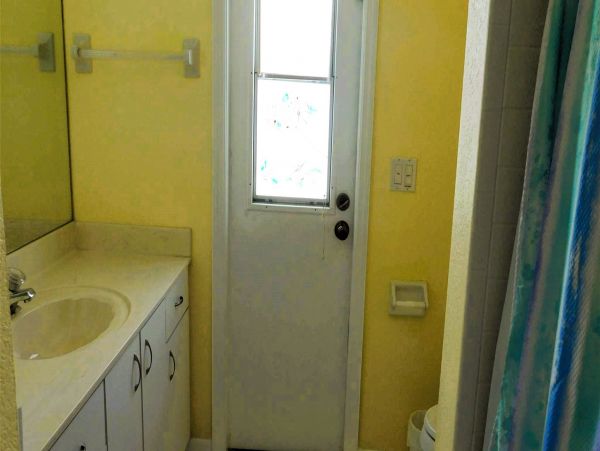 Relaxing Englewood Vacation Rental Near Beaches and Shopping