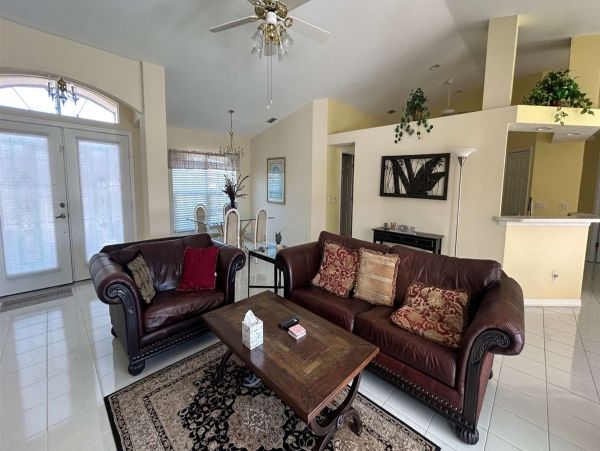 Relaxing Englewood Vacation Rental Near Beaches and Shopping