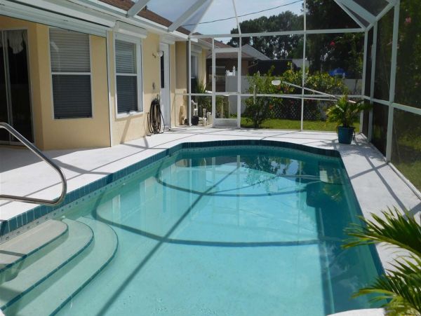 Relaxing Englewood Vacation Rental Near Beaches and Shopping