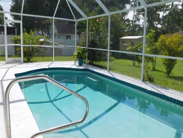 Relaxing Englewood Vacation Rental Near Beaches and Shopping