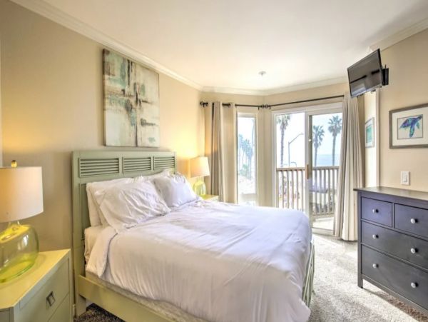 Pacific Beach Oceanfront Two Bedroom Vacation Condo