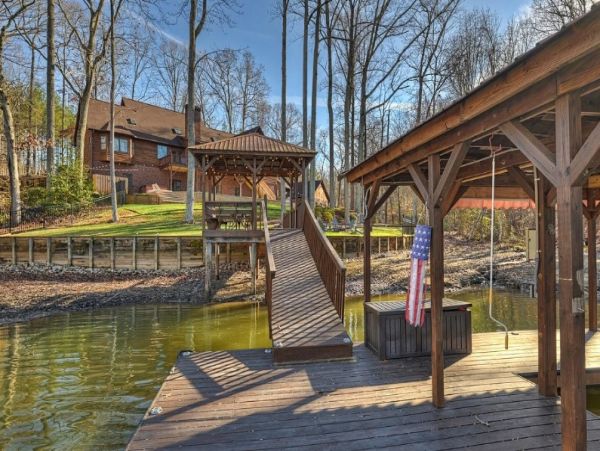 Lake Norman Seven Bedroom Vacation Rental Home with Gorgeous Views