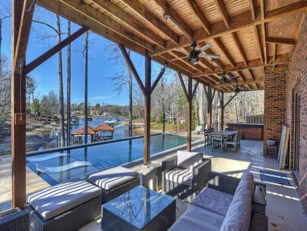 Lake Norman Seven Bedroom Vacation Rental Home with Gorgeous Views