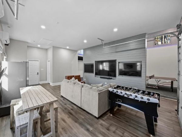 Lake Norman Seven Bedroom Vacation Rental Home with Gorgeous Views