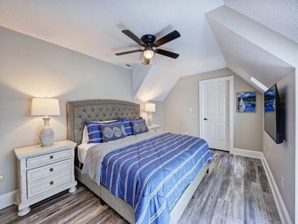 Lake Norman Seven Bedroom Vacation Rental Home with Gorgeous Views