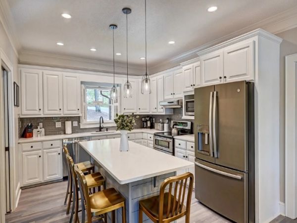 Lake Norman Seven Bedroom Vacation Rental Home with Gorgeous Views