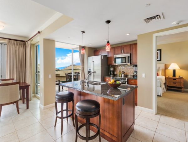 4-Bedroom Tandem Offering Ocean & Mountain Views in Maui