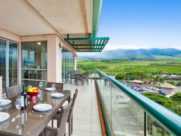 4-Bedroom Tandem Offering Ocean & Mountain Views in Maui