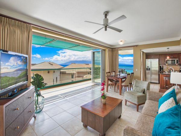 4-Bedroom Tandem Offering Ocean & Mountain Views in Maui