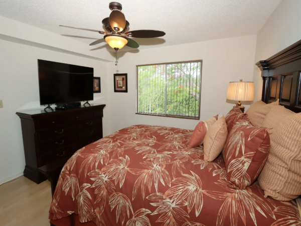Cozy Naples Vacation Rental with Tranquil Views & Amenities