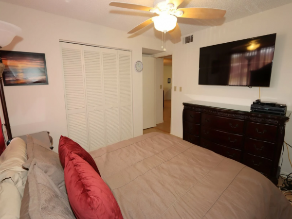 Cozy Naples Vacation Rental with Tranquil Views & Amenities