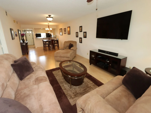 Cozy Naples Vacation Rental with Tranquil Views & Amenities