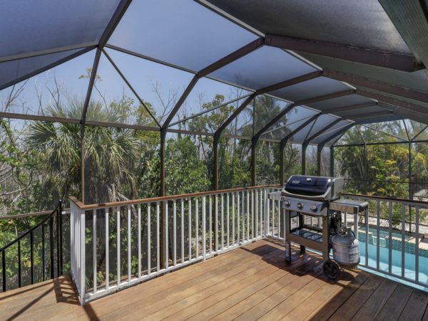 Luxurious 5-Bedroom Vacation Home in Sanibel Close to Beaches & Shopping