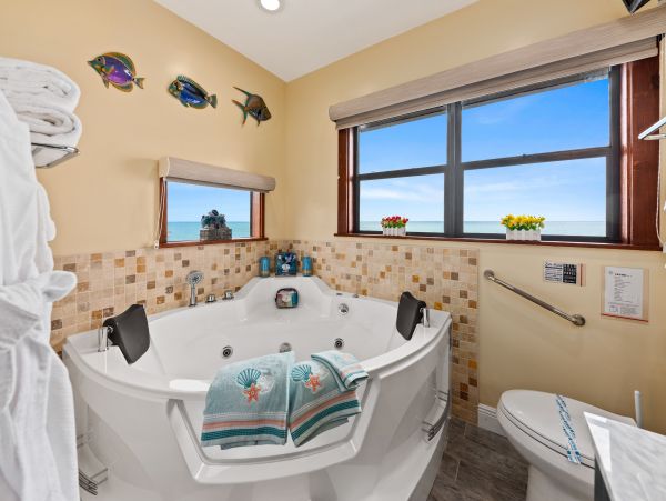 Luxury Ocean-to-River Vacation Rental in Stuart, FL