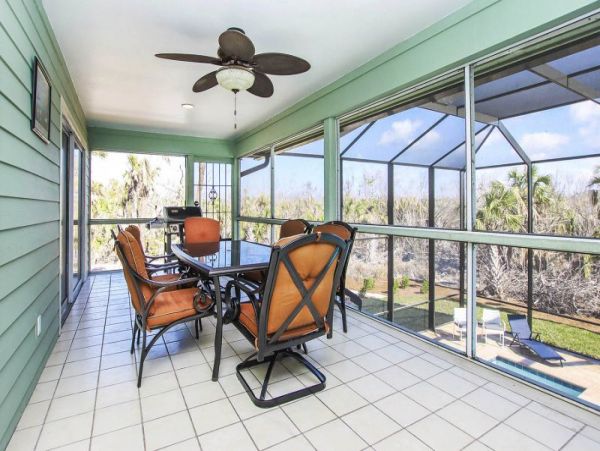 Four Bedroom Walk to Beach Vacation Home in Sanibel