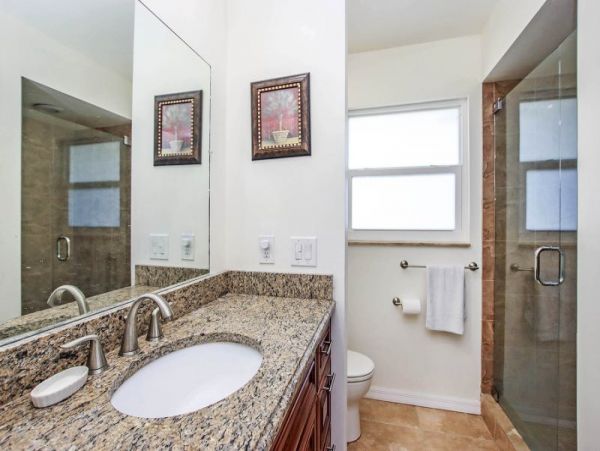 Four Bedroom Walk to Beach Vacation Home in Sanibel