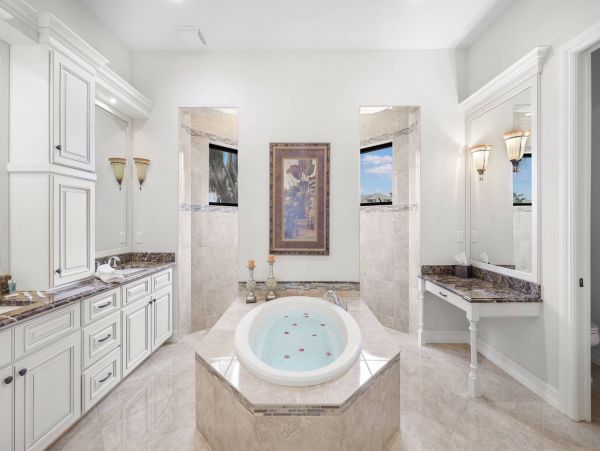 Spacious 4-Bedroom Marco Island Retreat w/ Waterfront Views