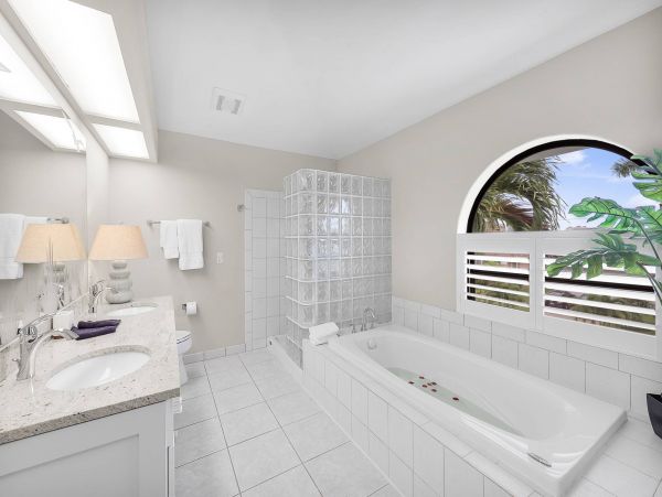 Luxury Waterfront Vacation Rental in Marco Island
