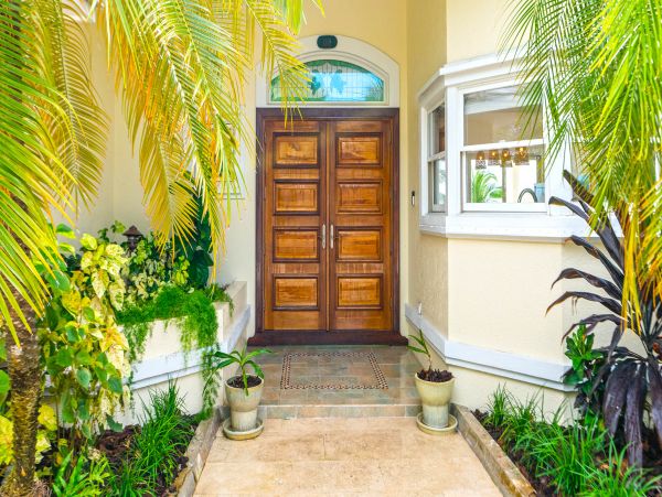 Luxury Grand Cayman Vacation Rental with Private Beach Access